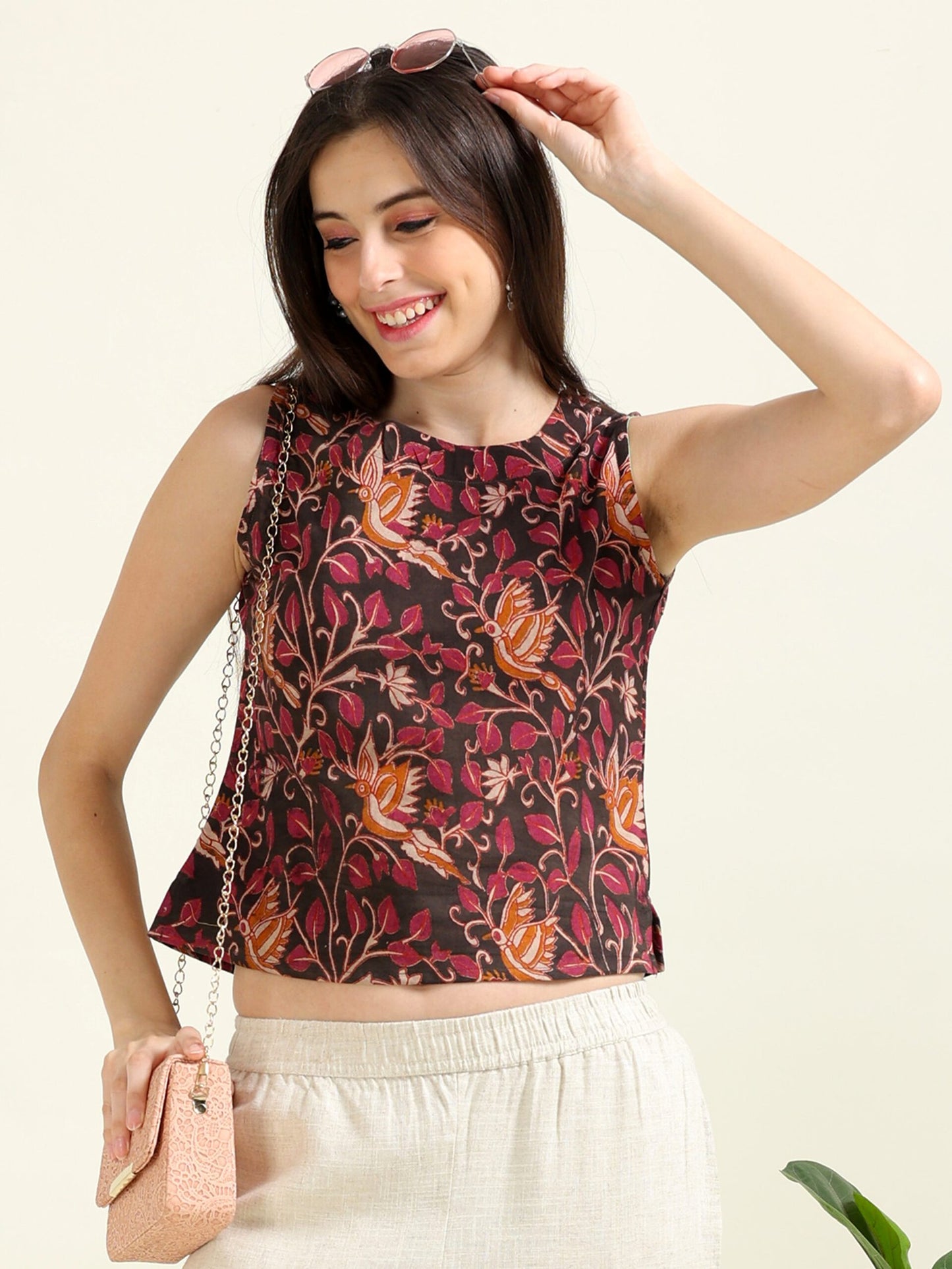 Black Chic Allure – Cotton Sleeveless Crop-Top (1KB-0-B17)