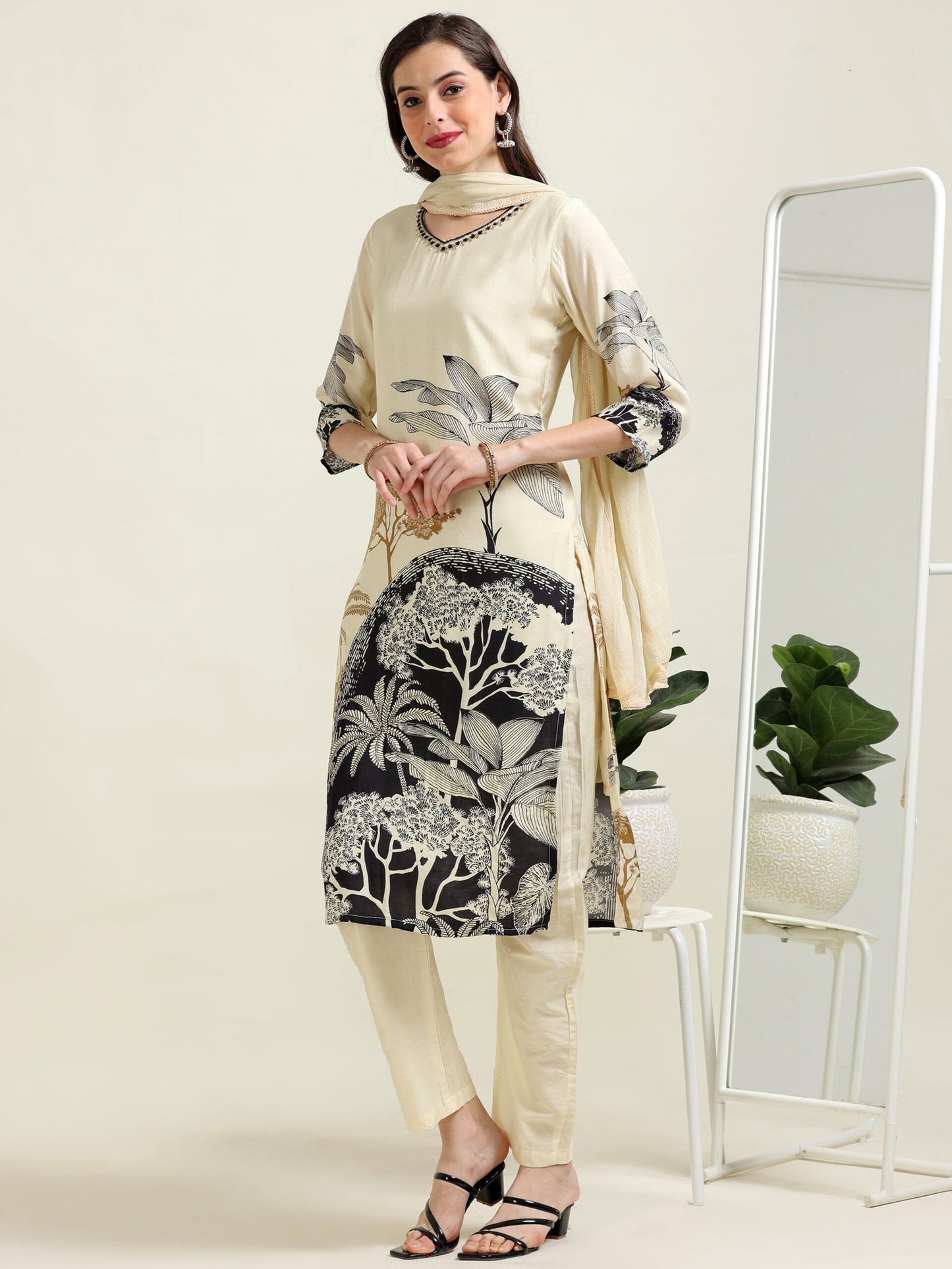 Ivory Grace – Semi-Formal Viscose 3 piece set with Chiffon Dupatta (1KI-9-C8)