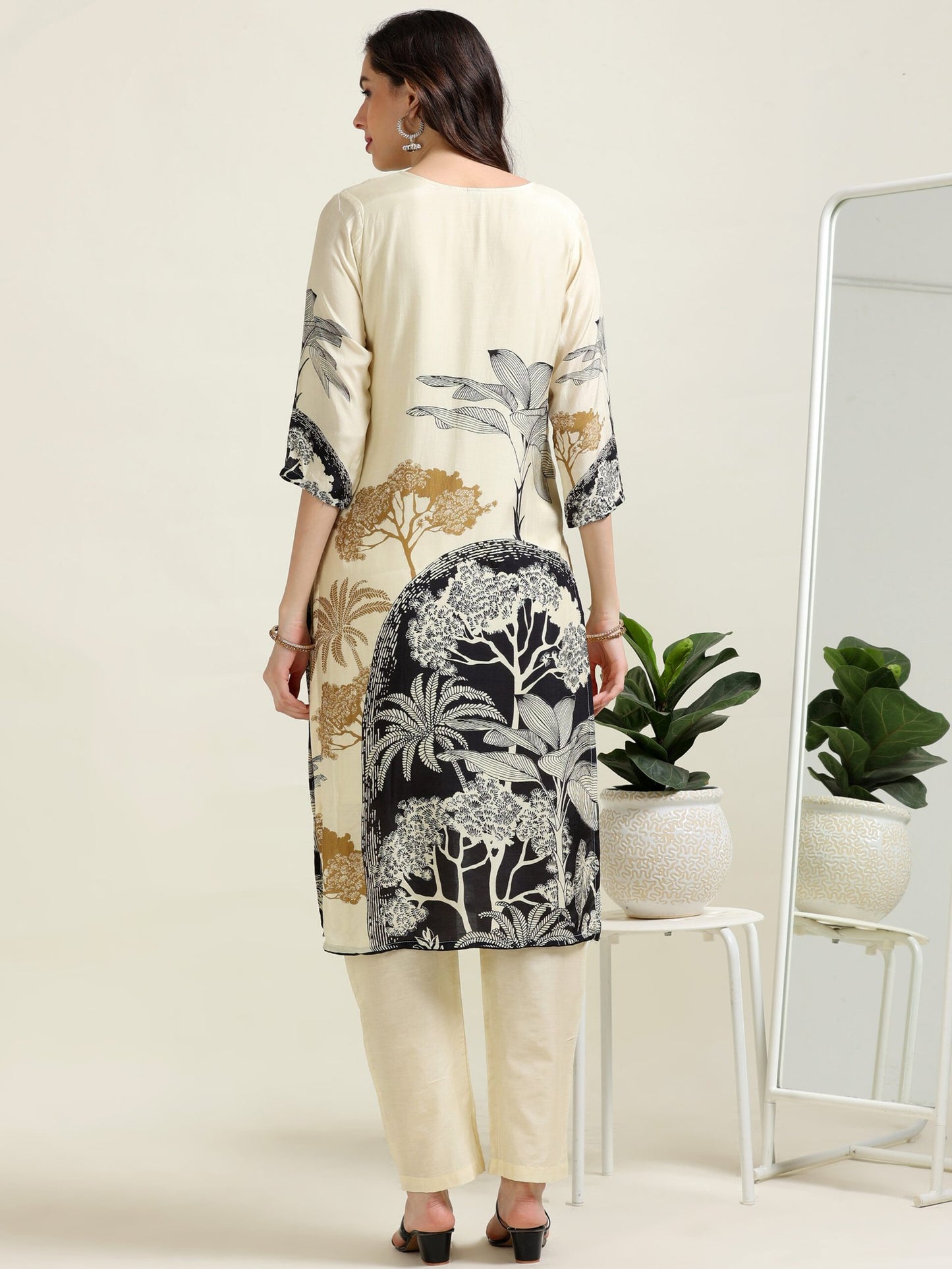 Ivory Grace – Semi-Formal Viscose 3 piece set with Chiffon Dupatta (1KI-9-C8)