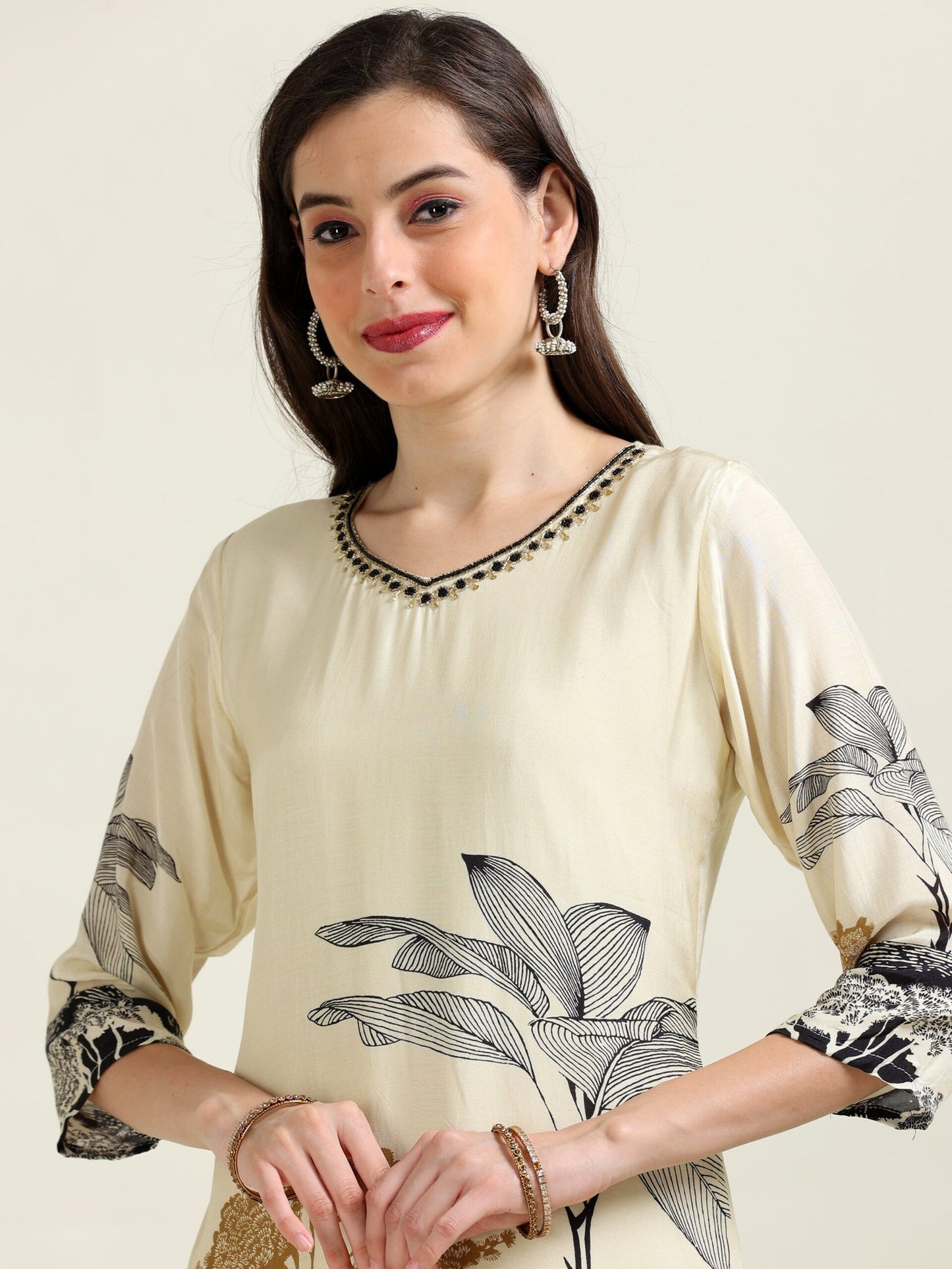 Ivory Grace – Semi-Formal Viscose 3 piece set with Chiffon Dupatta (1KI-9-C8)