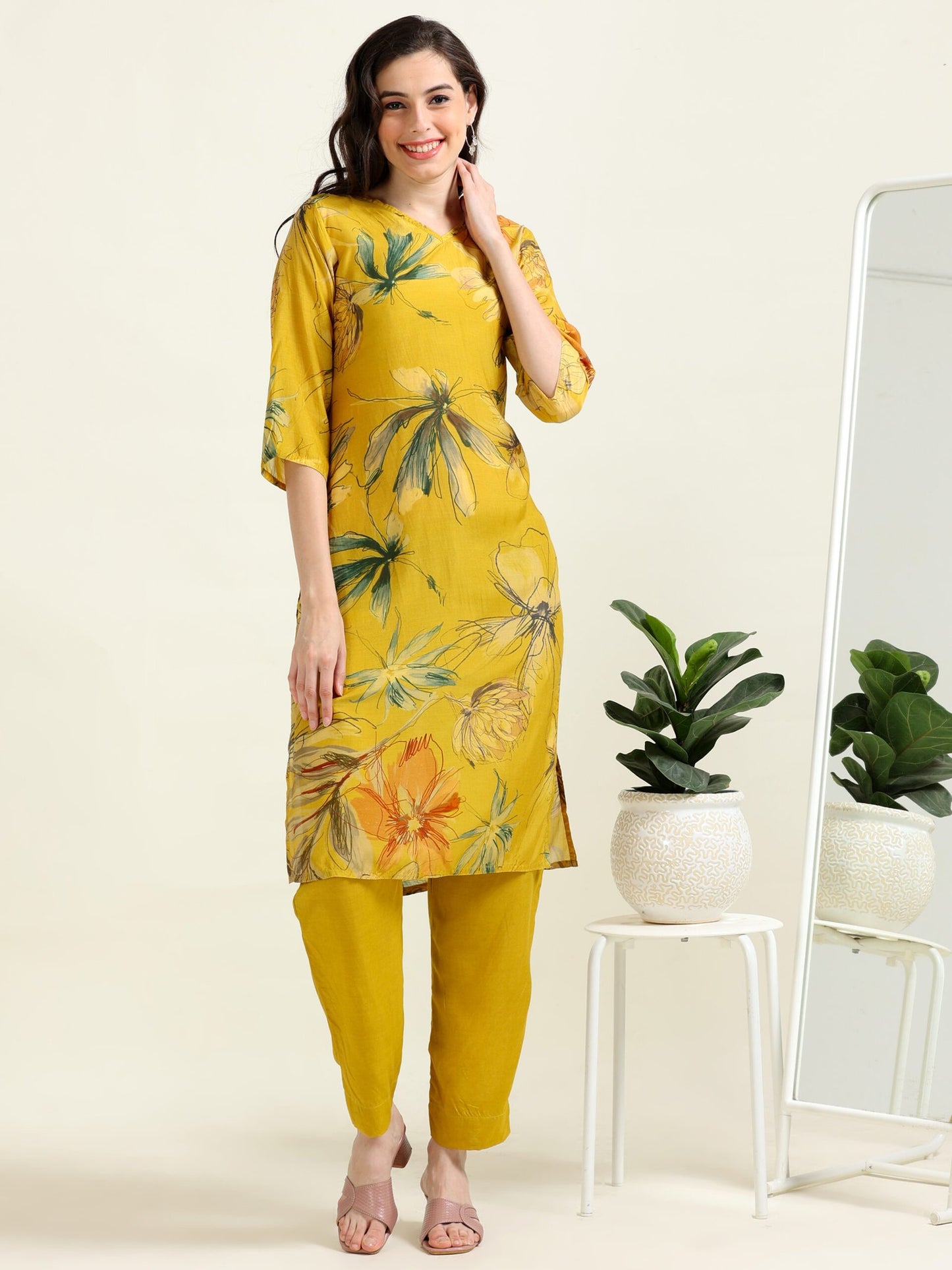 Yellow Digital Sunshine – Cotton-Viscose 2-Piece Set (1NH-4-B7)