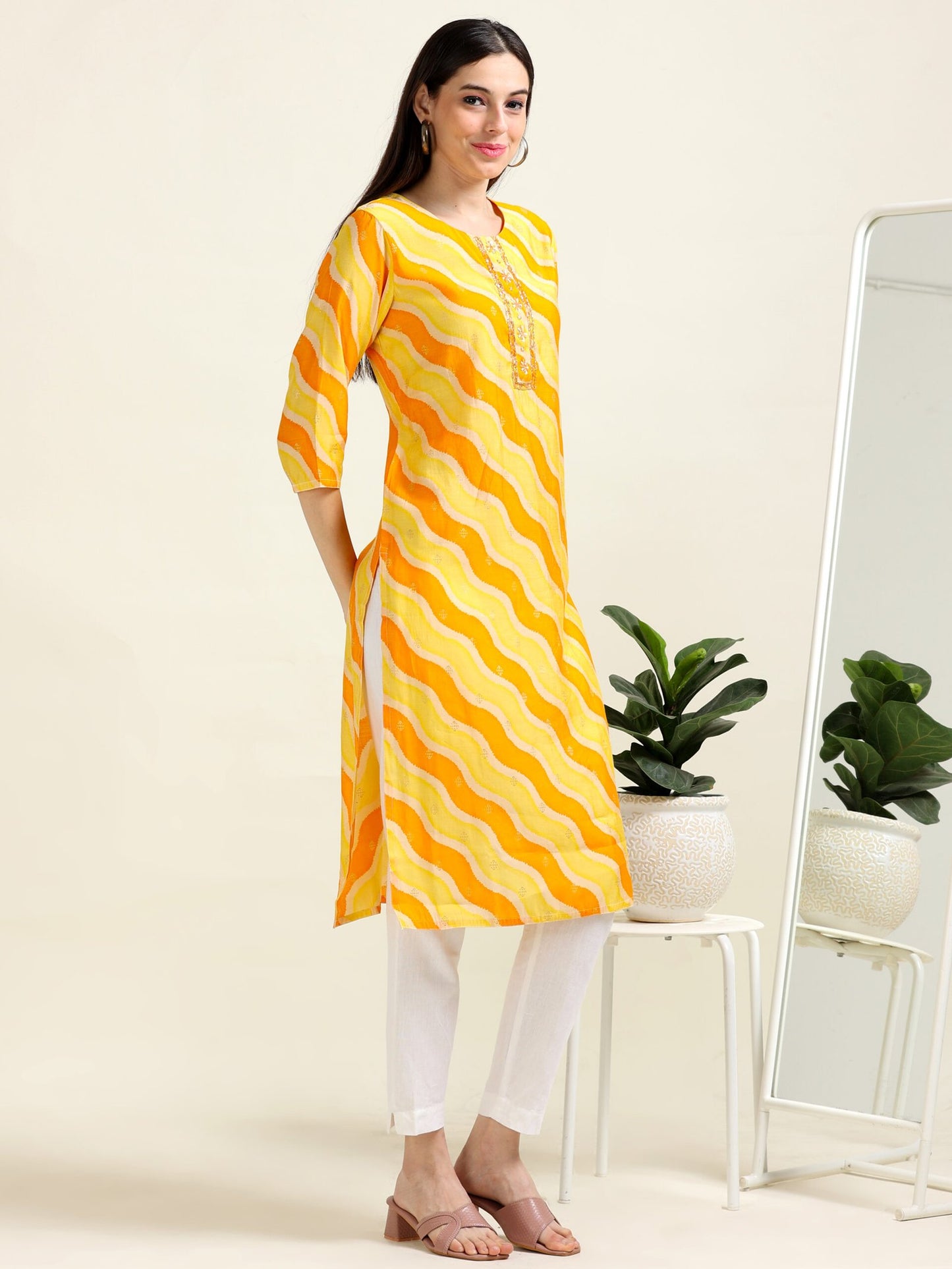 Mango Leheriya Haldi Glow – Silk Blend Straight Kurti (2AA-4- A9)