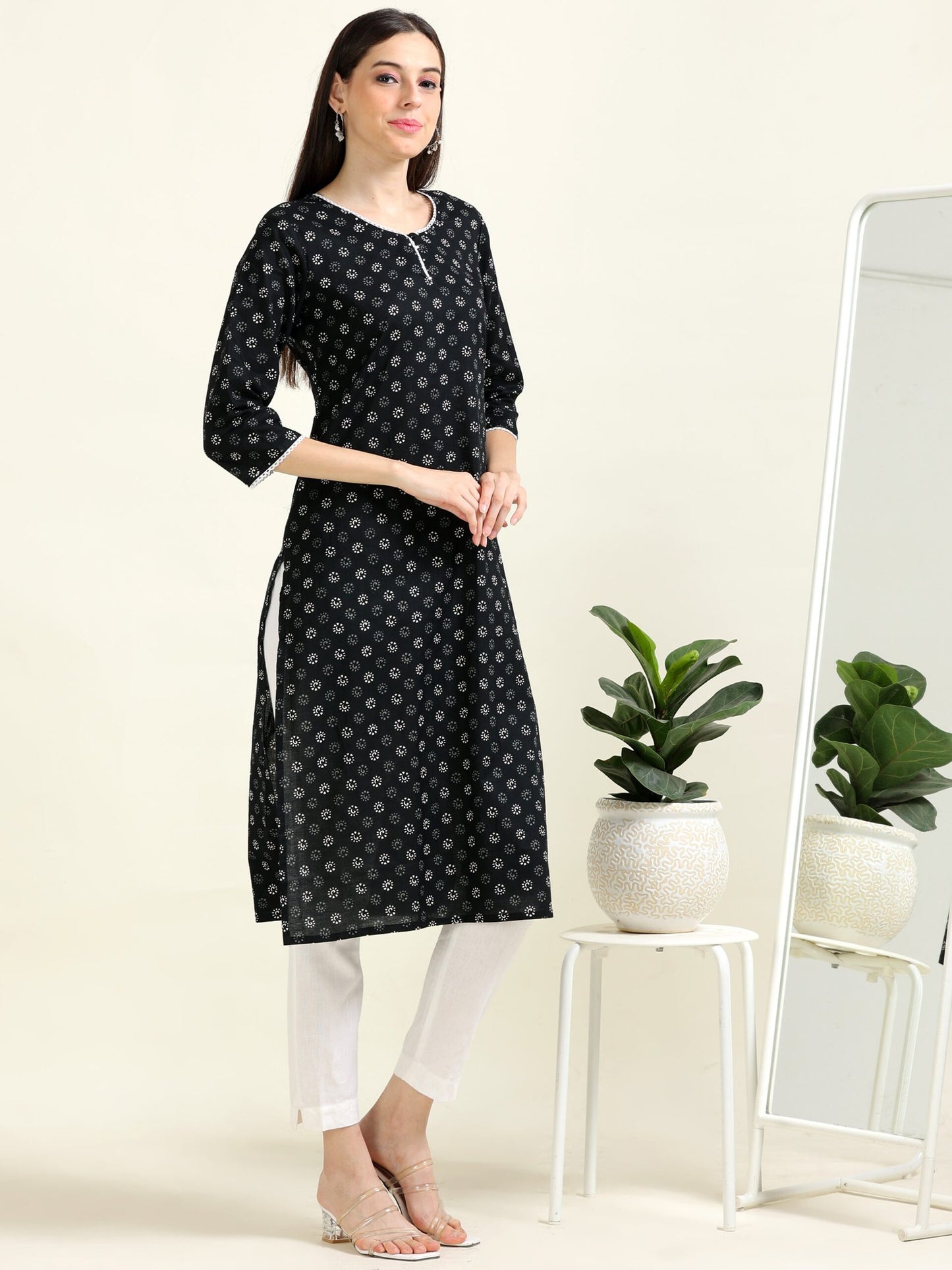 Black Lace Elegance – Printed Cotton Straight Kurti (2TP-0-A3)