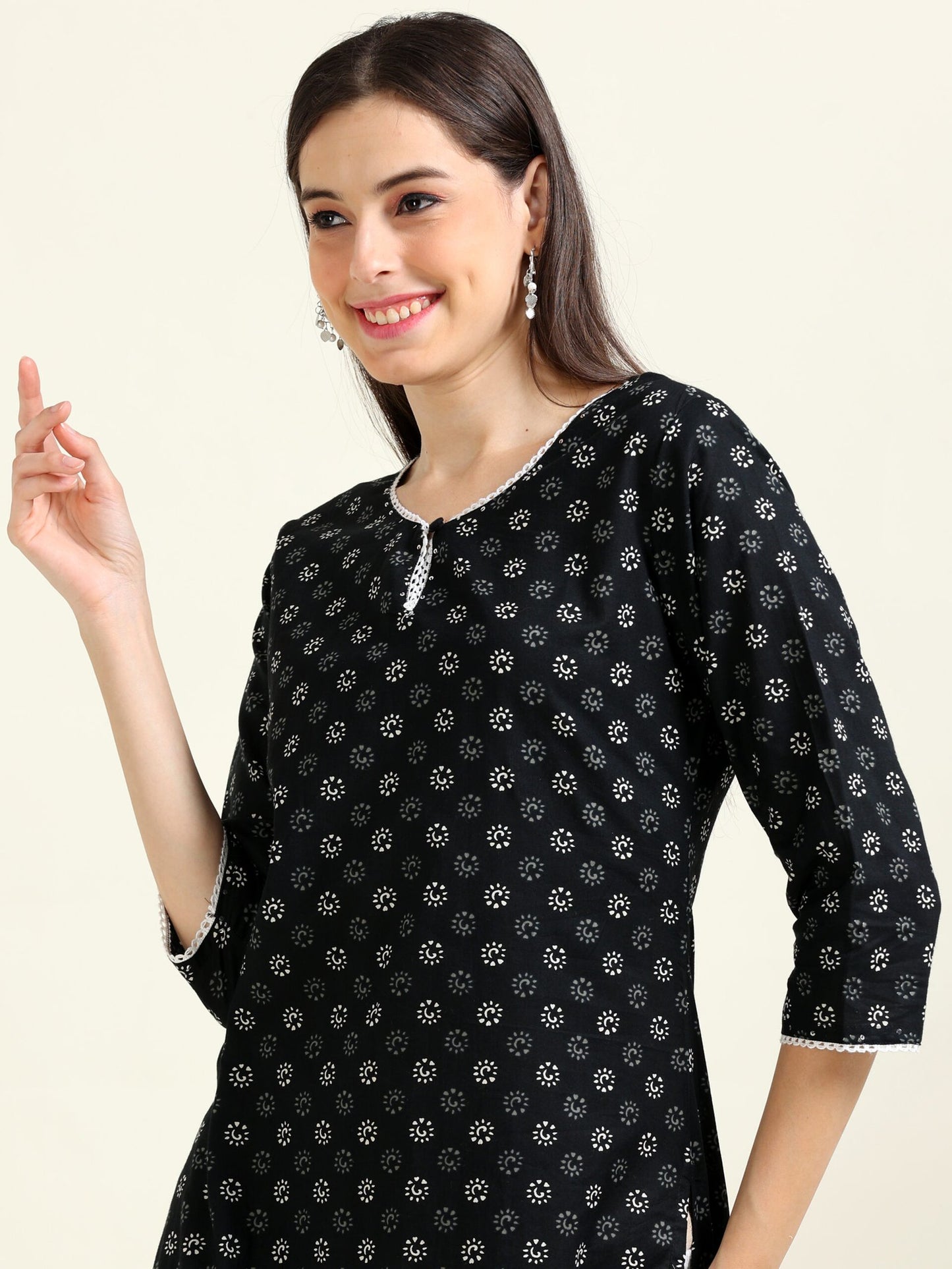 Black Lace Elegance – Printed Cotton Straight Kurti (2TP-0-A3)