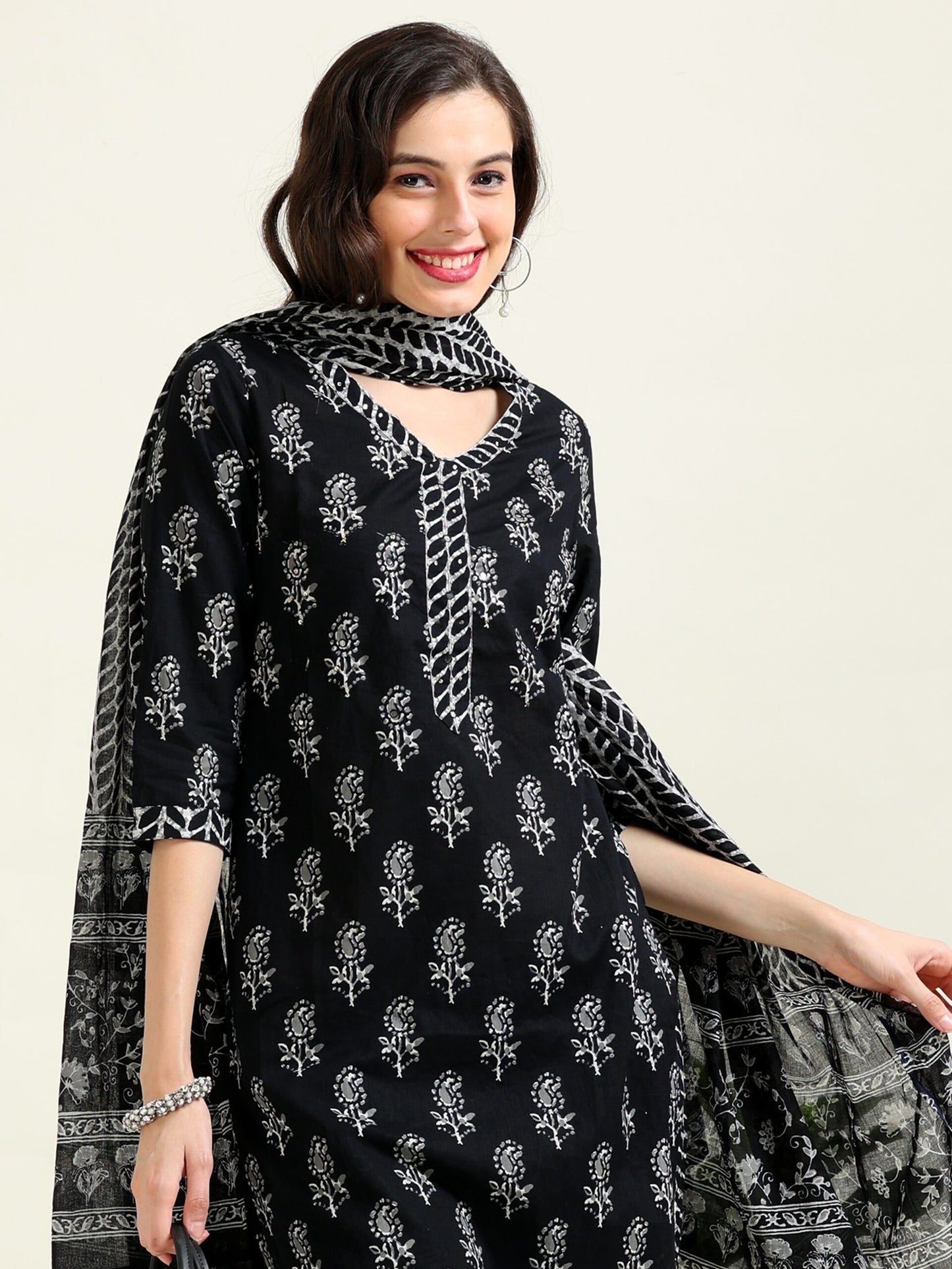 Noir Nightfall – Black Sequined Cotton Mul 3 piece Set (2TP-0-C20)