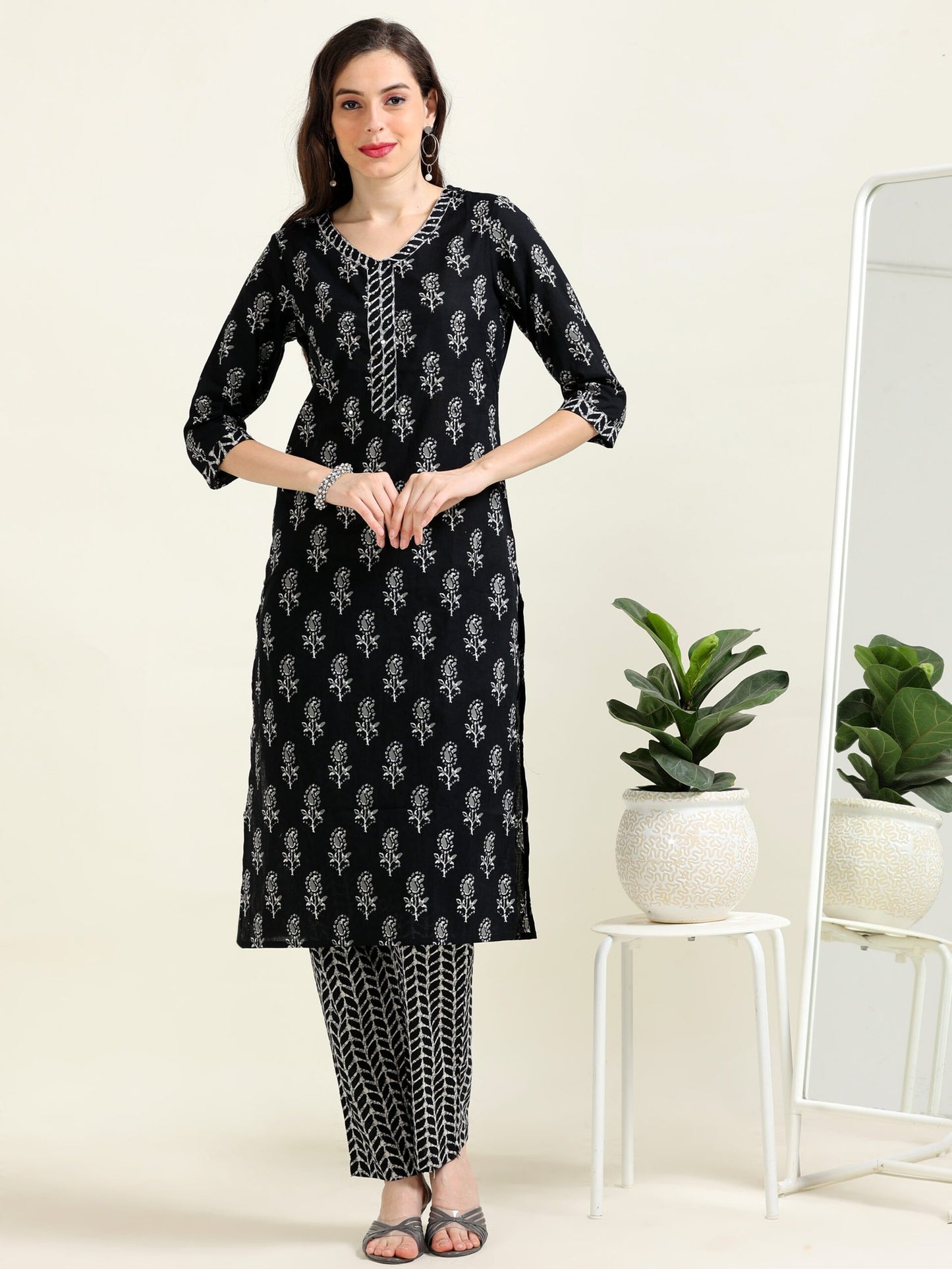 Noir Nightfall – Black Sequined Cotton Mul 3 piece Set (2TP-0-C20)