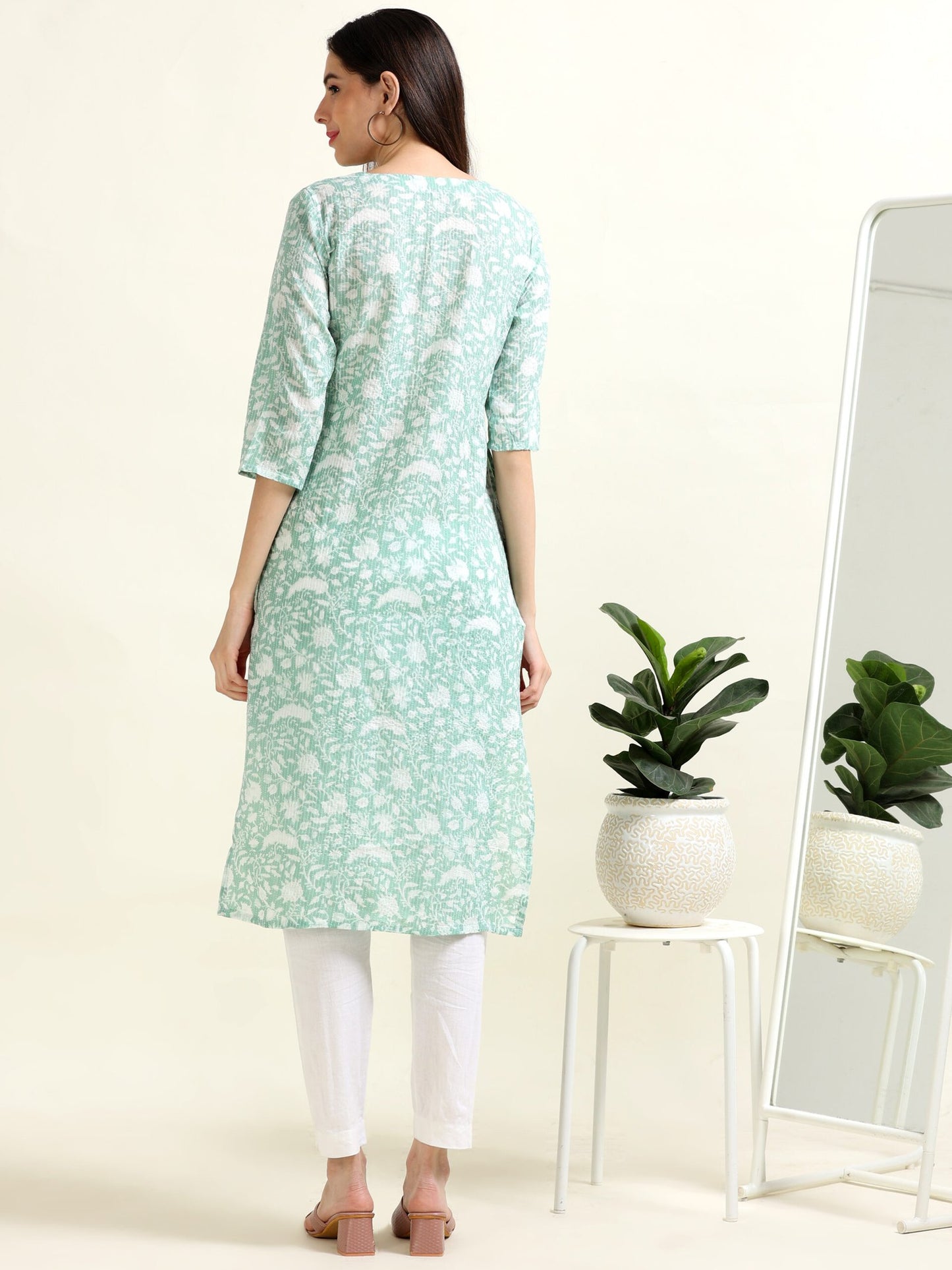 Green Sunlit Stroll – Printed Cotton Kurti (2TP-5-A7)
