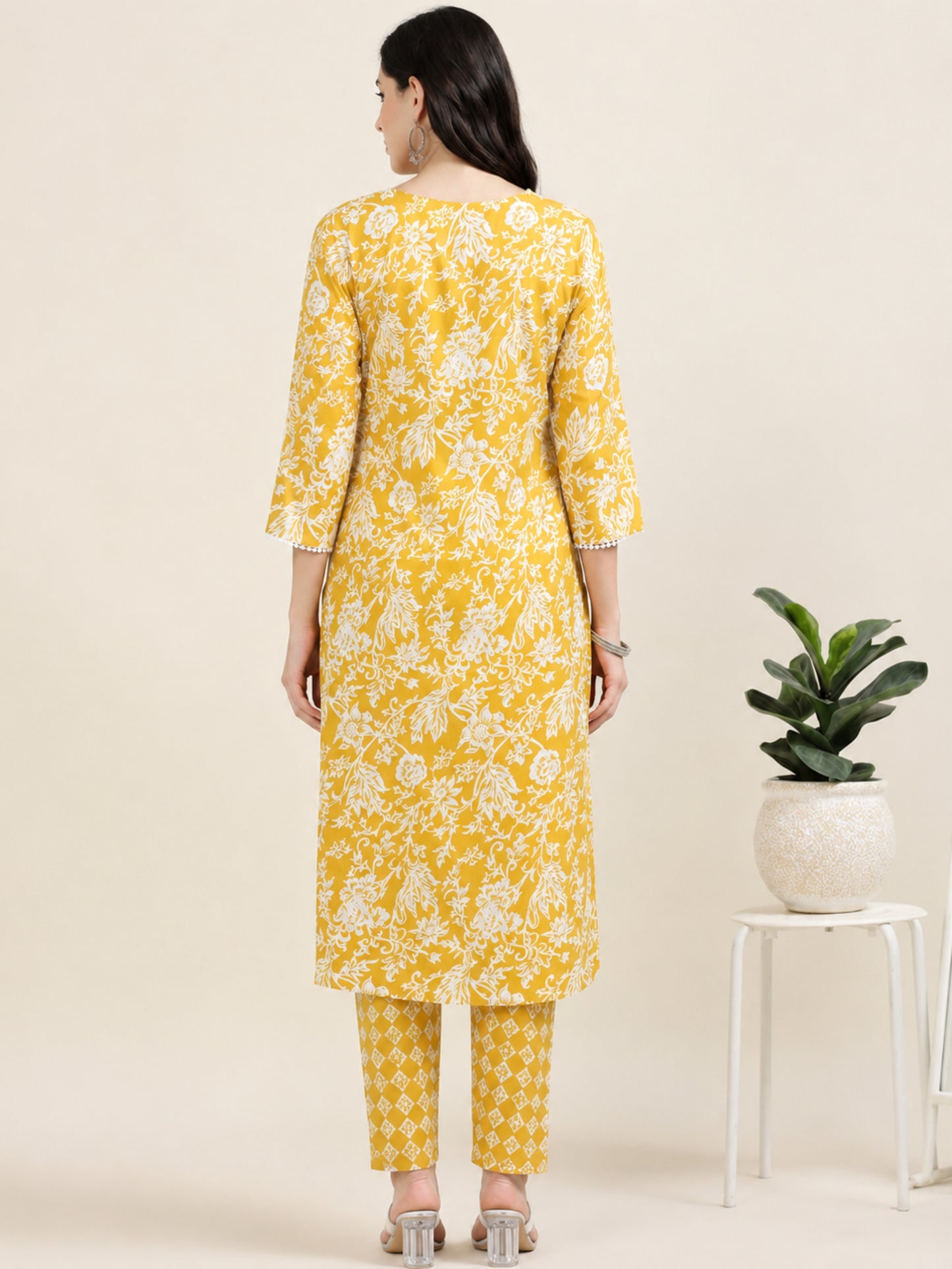 Sunshine Aura– Yellow & White Floral 3-Piece Set (2TP-4-C16)