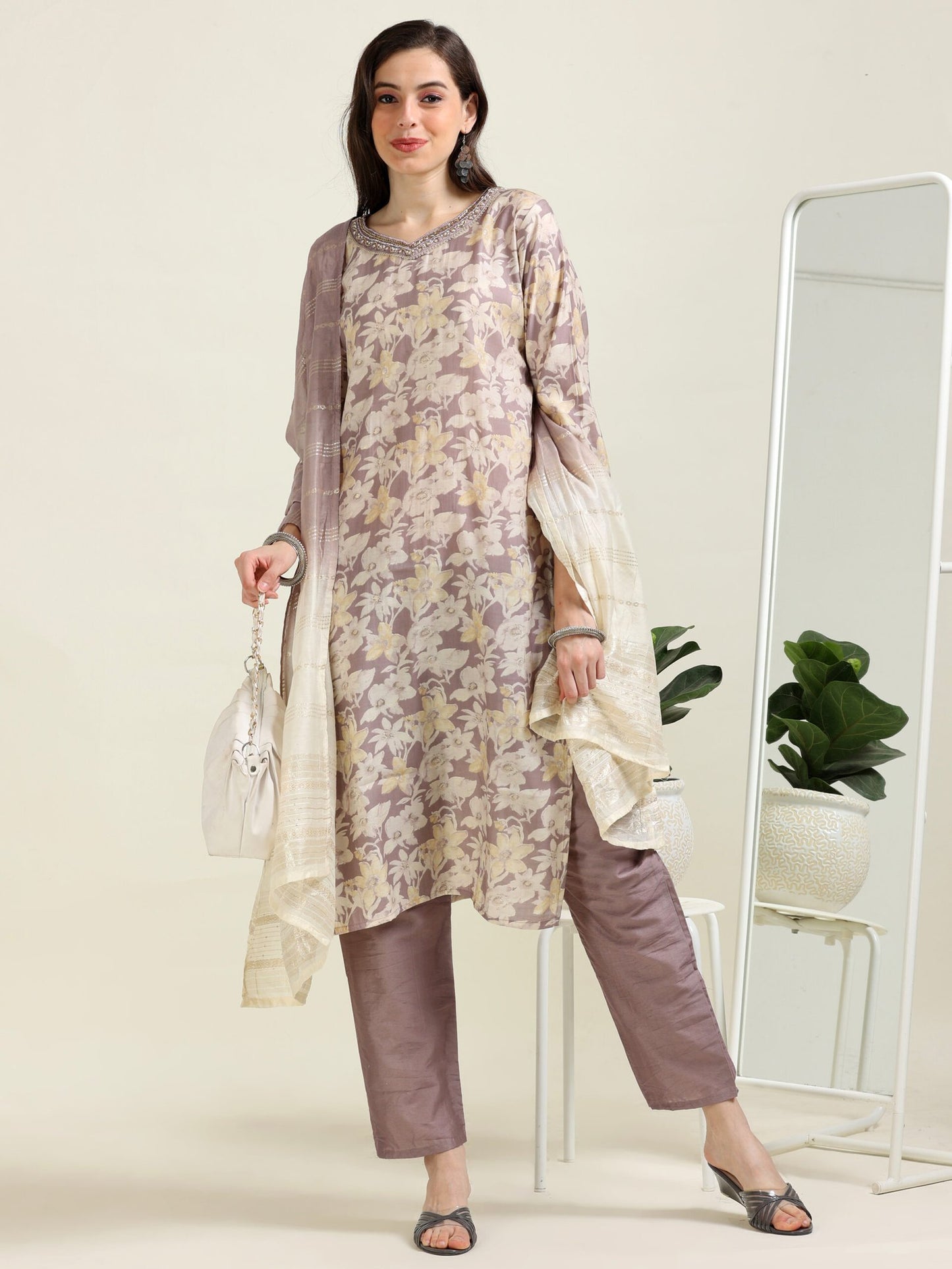 Mauve Whisper – Zari-Touch Festive 3 piece set  (1KI-7-C4)