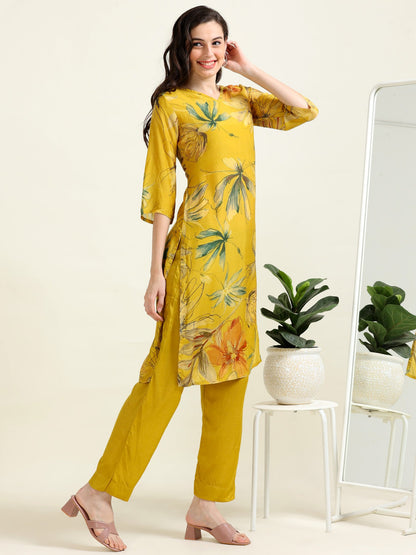 Yellow Digital Sunshine – Cotton-Viscose 2-Piece Set (1NH-4-B7)