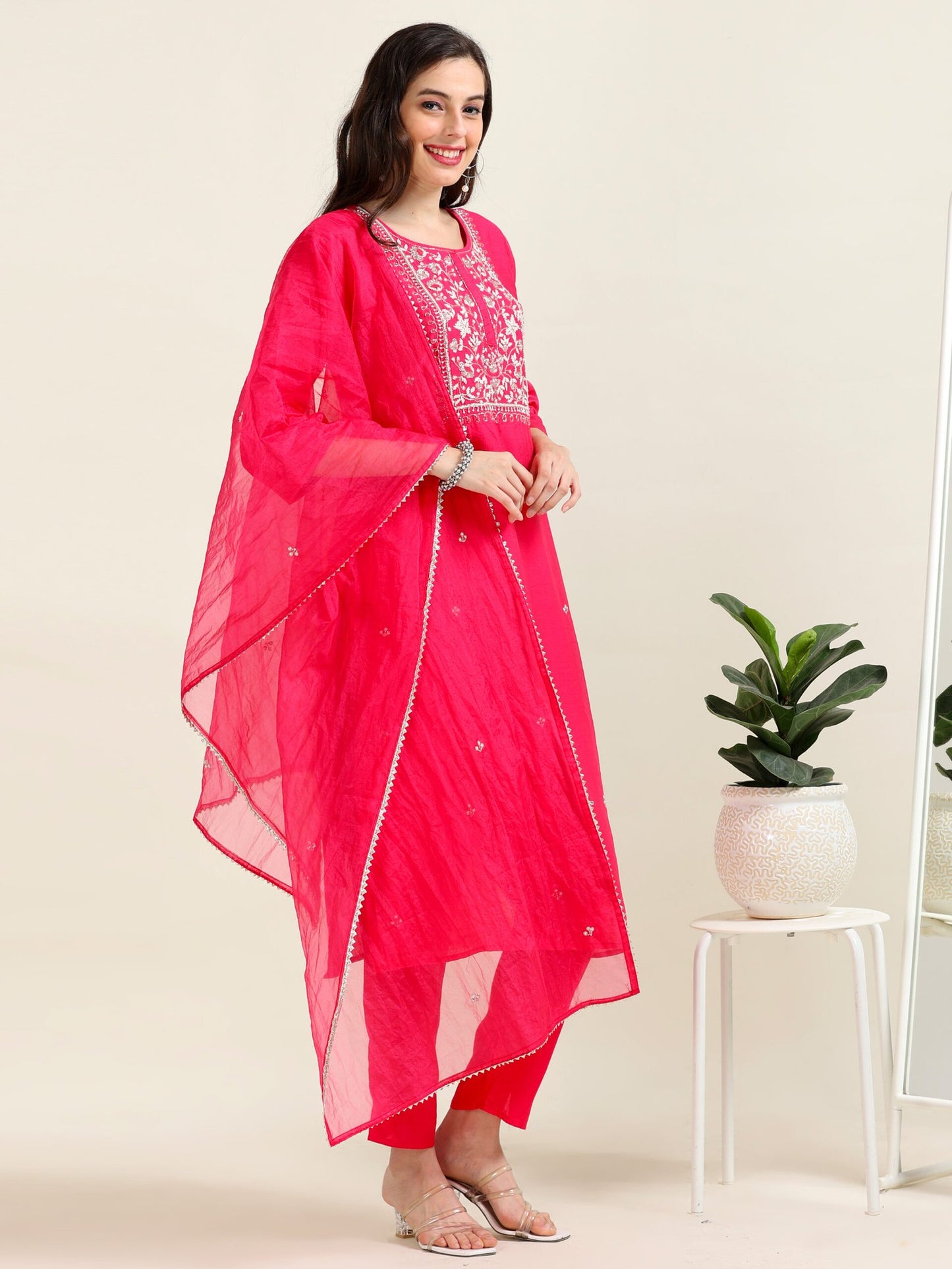 Pink Radiance – Hot Pink Pearl Embroidered Bridesmaid Set (2AA-2-C4)