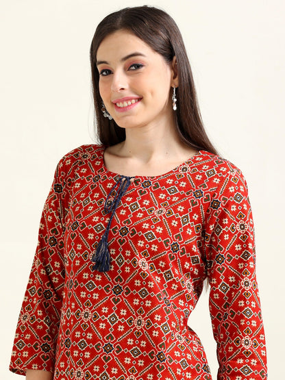 Maroon Printed Elegance – Cotton Straight Kurti  (2TP-2-A2)