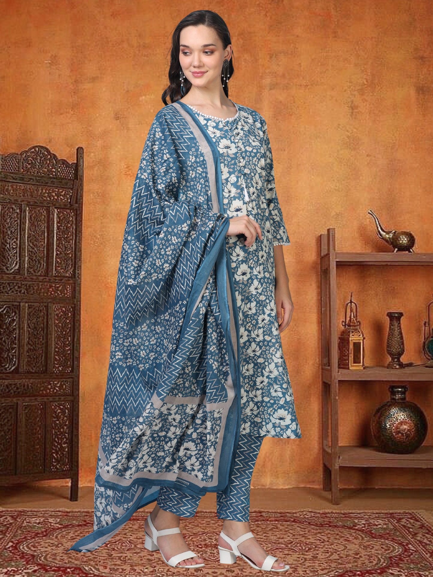 Blue Bloom – Blue & White Printed 3-Piece Set (2TP-6-C19)