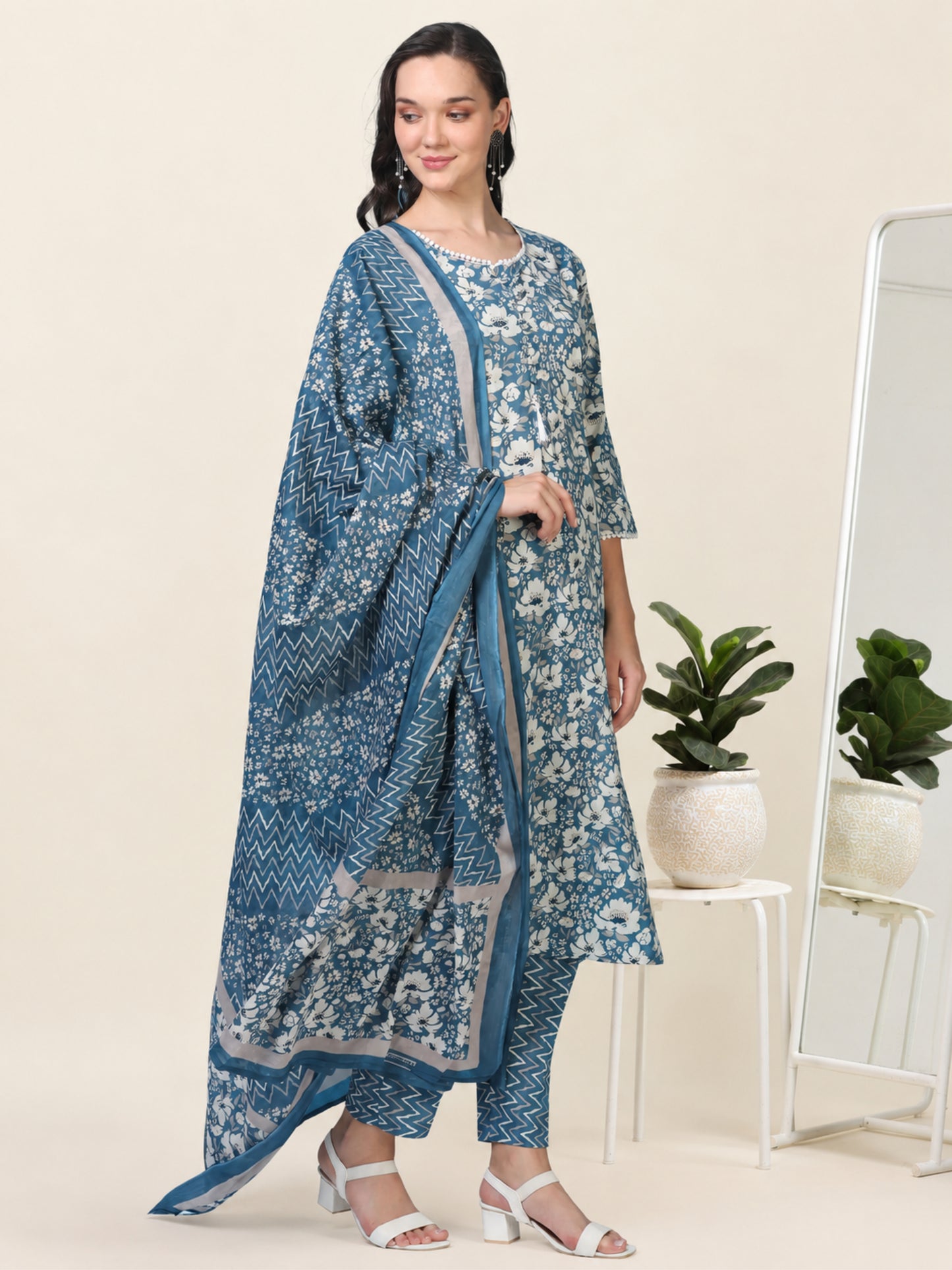 Blue Bloom – Blue & White Printed 3-Piece Set (2TP-6-C19)