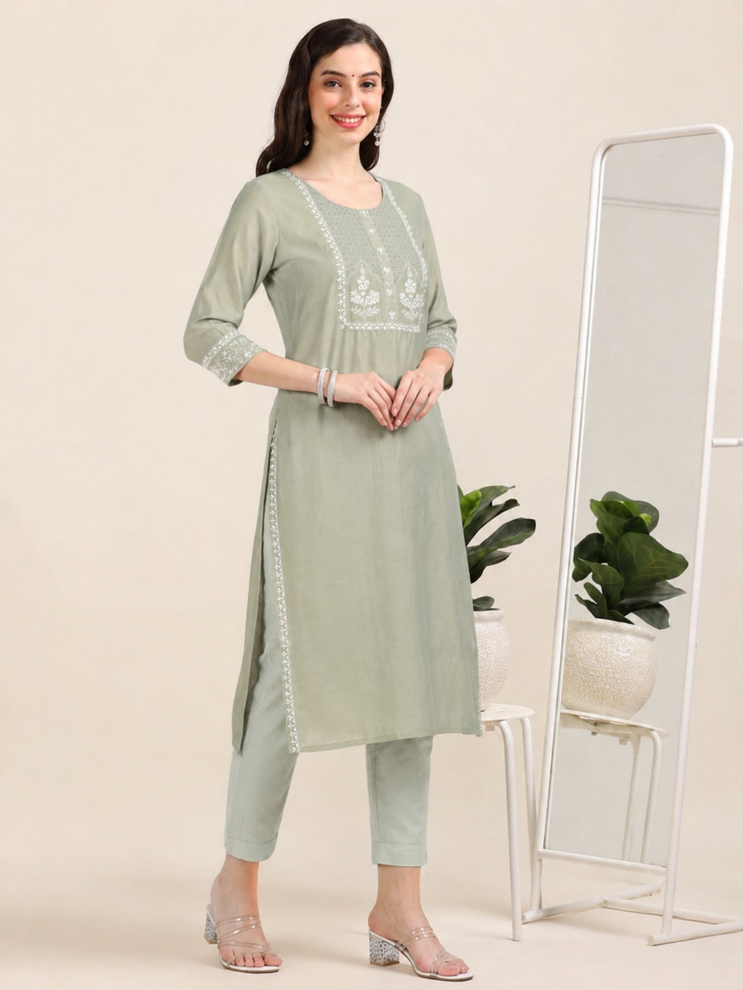Olive Ease – Light Olive Threadwork Kurti (2AA-5-A10)